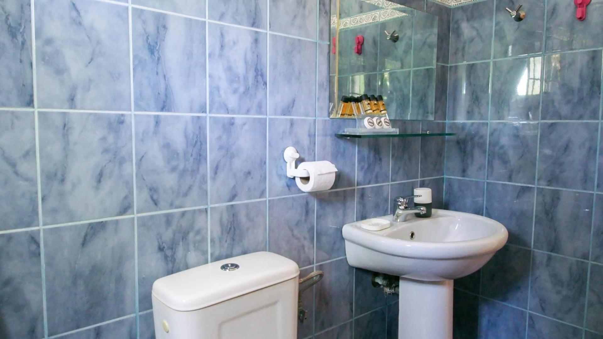 Guest House Suga 1 Qeparo Quarto foto